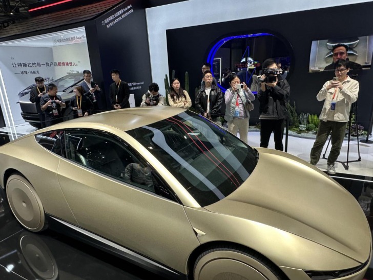 实探 | “四叶草”将迎客,进博会“尖货”亮相