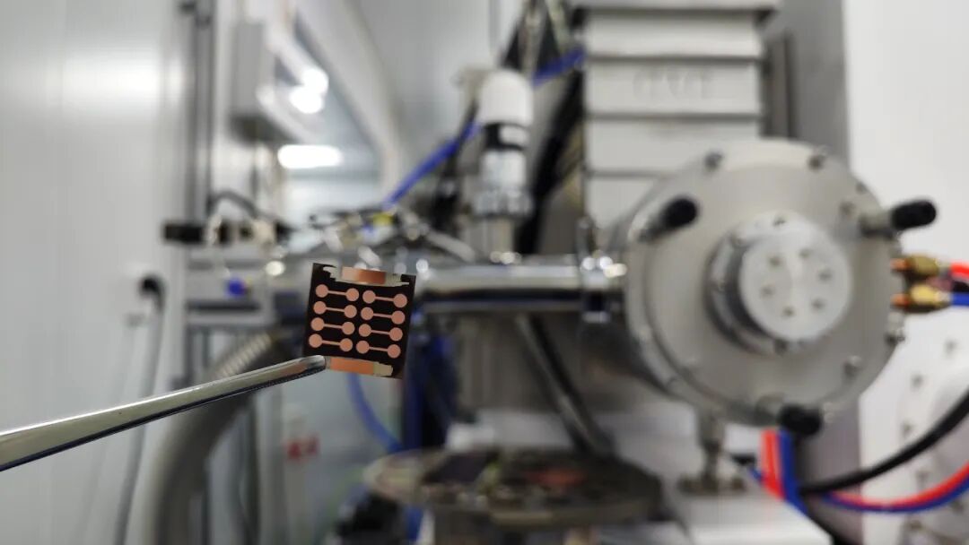 我国下一代光伏技术取得新进展 光电转化效率突破30%