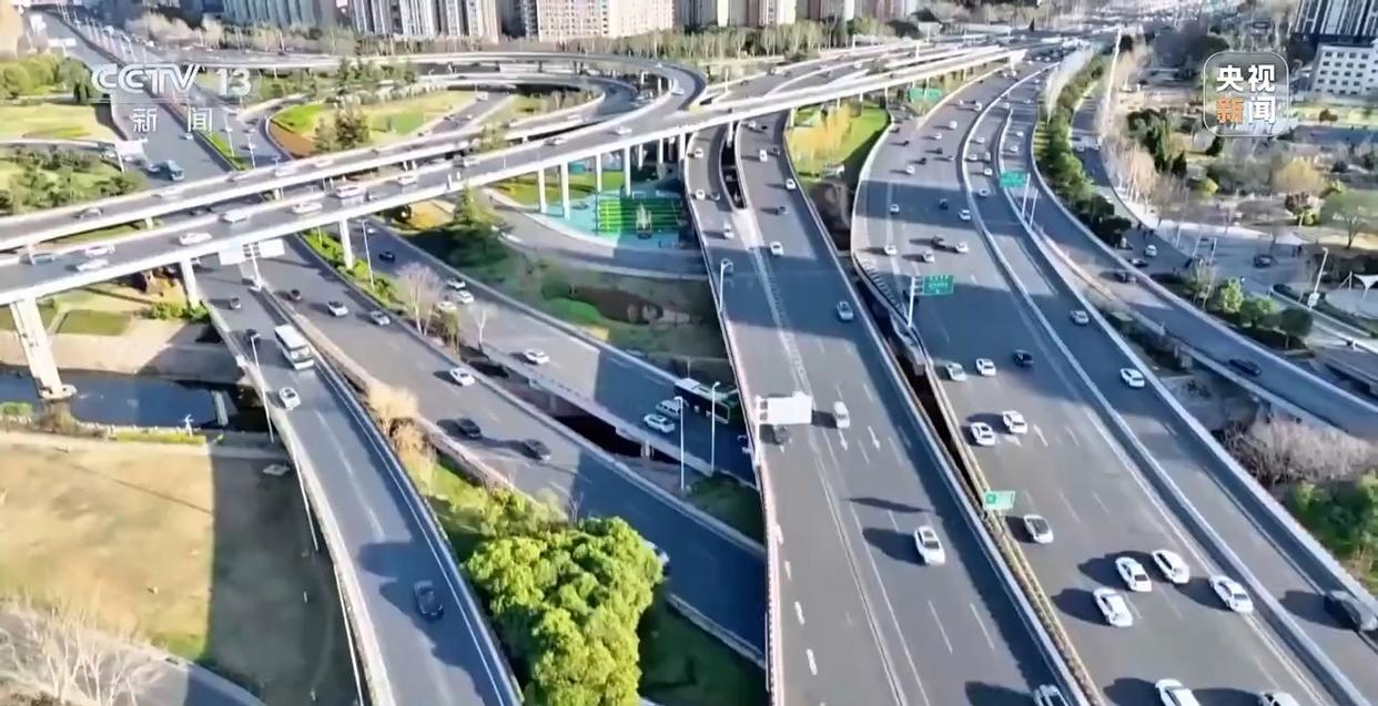 2026年中国经济向“内”求变 让老百姓“有钱花、敢花钱”