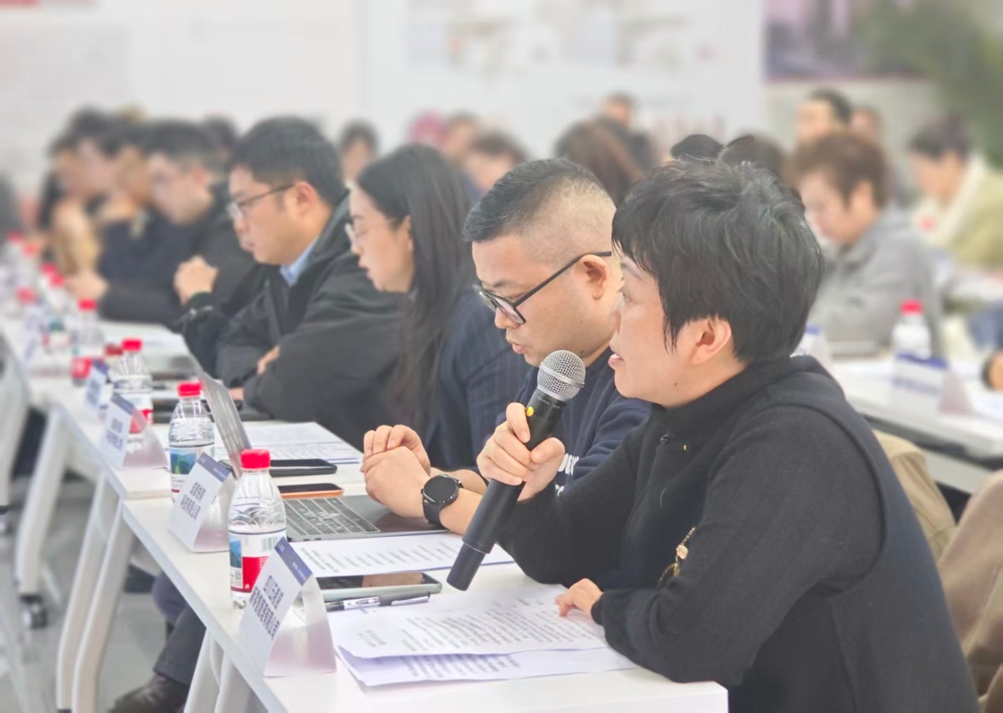 为何美团、抖音等在蓉业务主体 都在这场政企“面对面”中敞开聊?